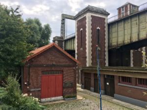 The lifted caisson .