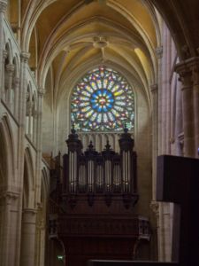 The organ and rose window.