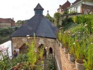 The wash house or 'lavoir' next to the river.