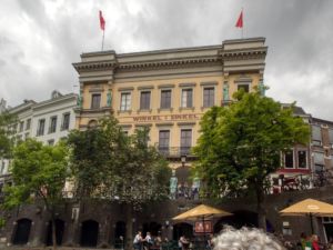 Winkel van Sinnkel - the first shopping arcade in the Netherlands. Now houses a grand café.